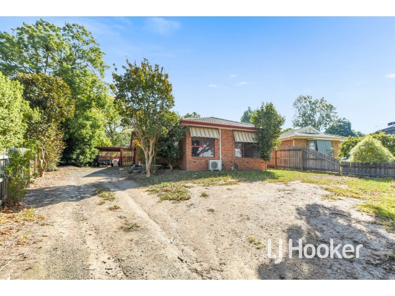 6 Highview Court, Pakenham VIC 3810