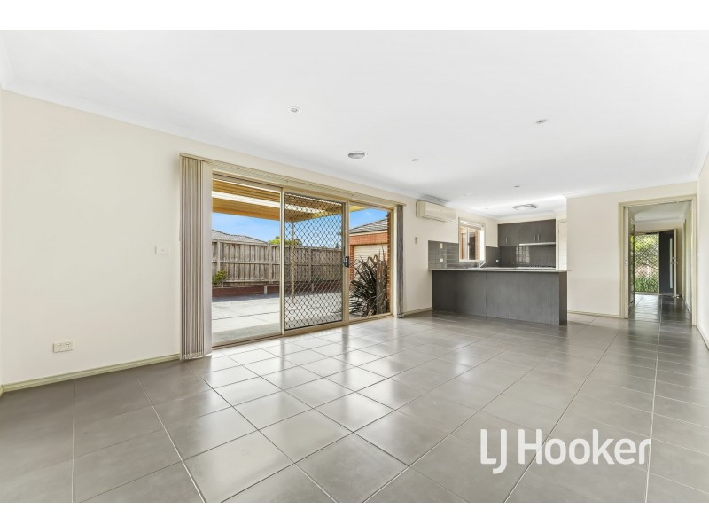 45 Thwaites Road, Pakenham VIC 3810
