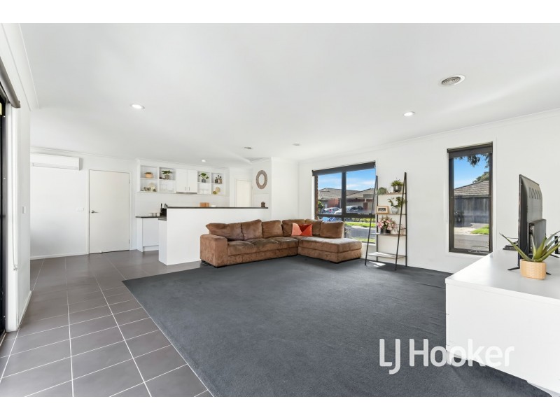 11 Verdant Avenue, Officer VIC 3809