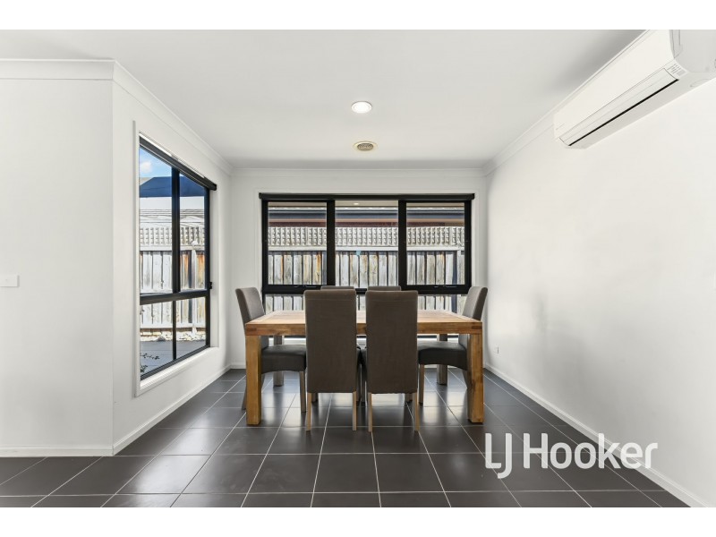 11 Verdant Avenue, Officer VIC 3809