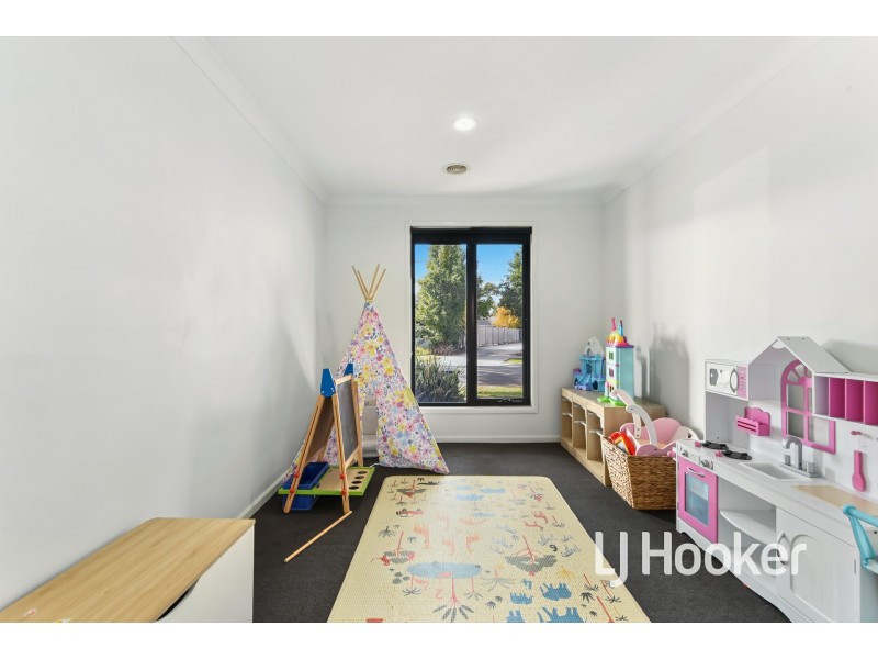 11 Verdant Avenue, Officer VIC 3809