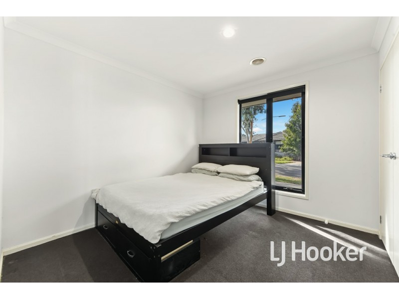 11 Verdant Avenue, Officer VIC 3809