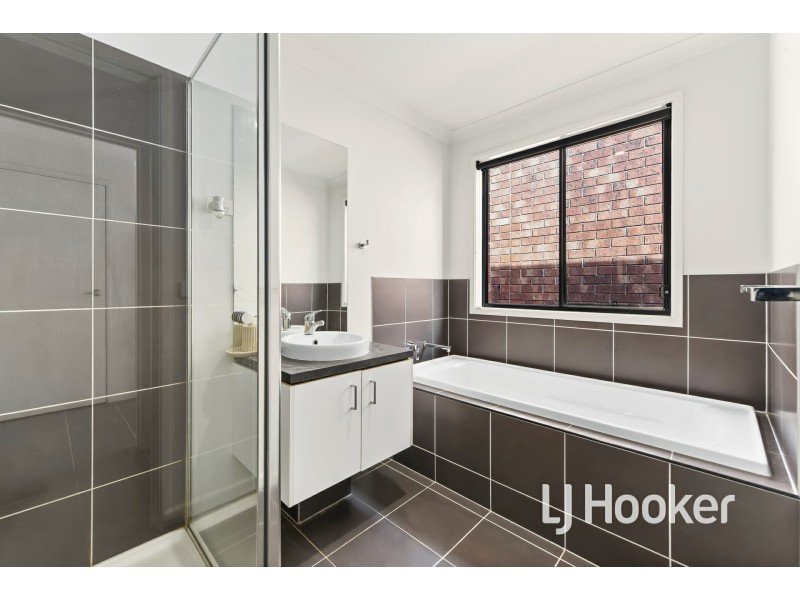 11 Verdant Avenue, Officer VIC 3809