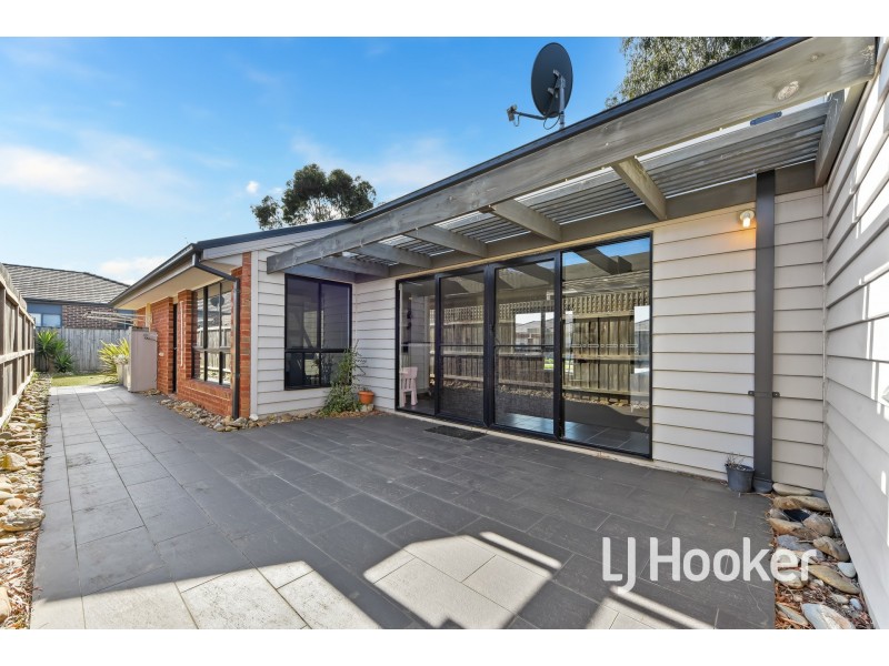 11 Verdant Avenue, Officer VIC 3809