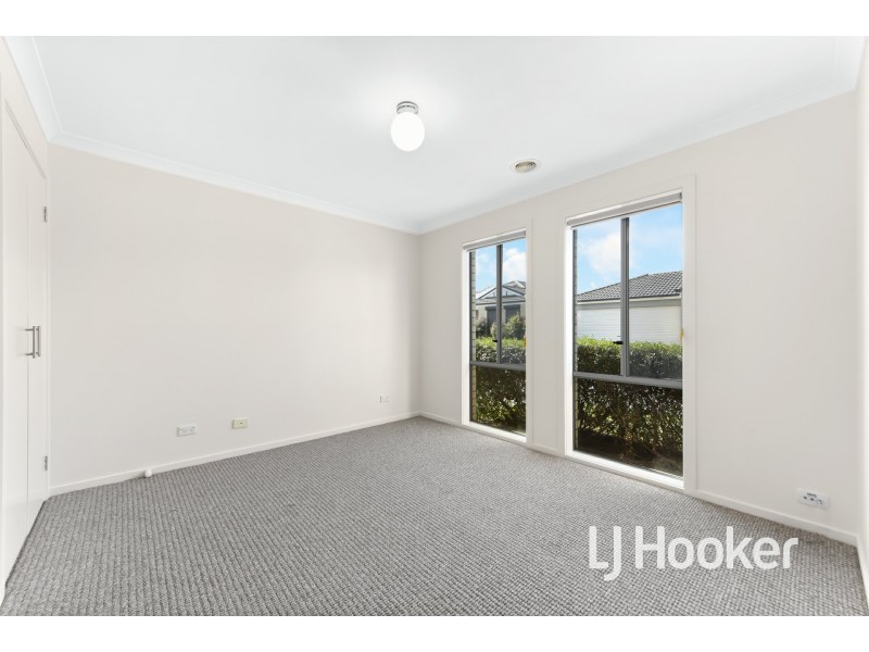 1/7 Melissa Way, Pakenham VIC 3810