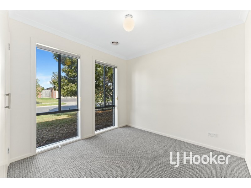 1/7 Melissa Way, Pakenham VIC 3810