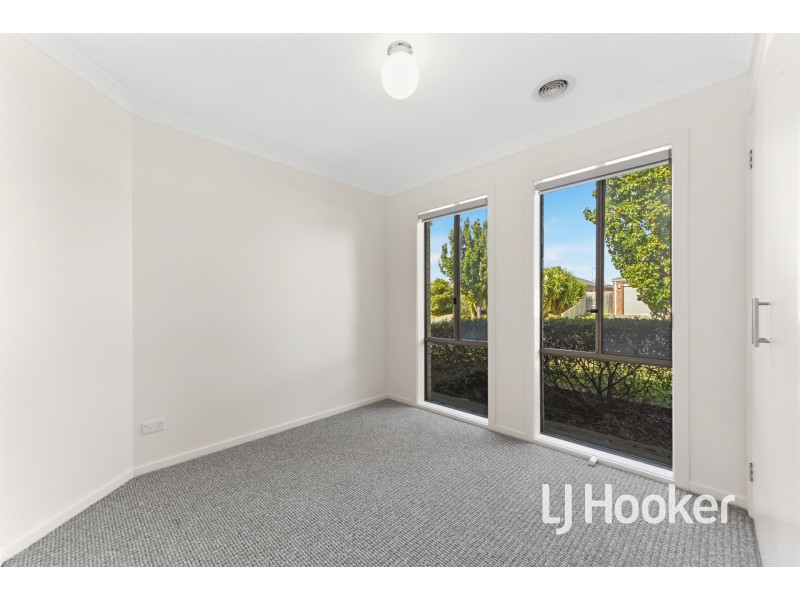 1/7 Melissa Way, Pakenham VIC 3810