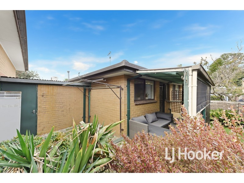 3 27-29 Princes Highway, Pakenham VIC 3810