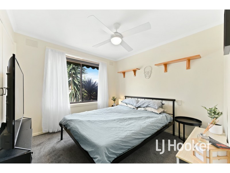 3 27-29 Princes Highway, Pakenham VIC 3810