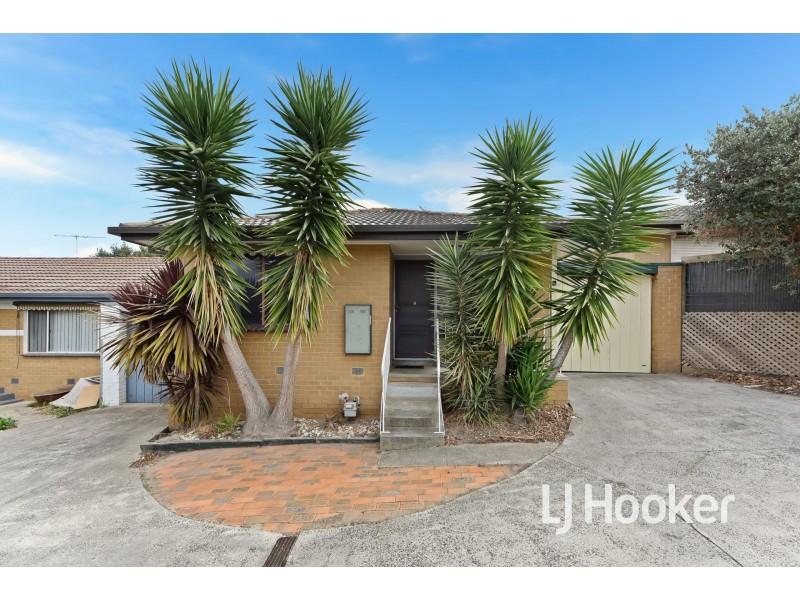 3 27-29 Princes Highway, Pakenham VIC 3810