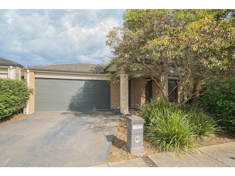 2 Gawler Way, Clyde North VIC 3978