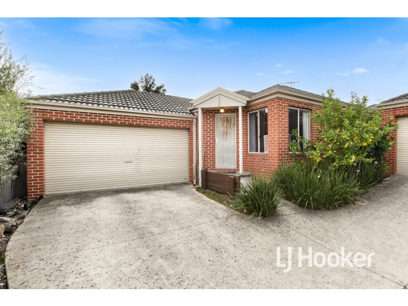 2/27 Silver Gum  Drive, Pakenham VIC 3810