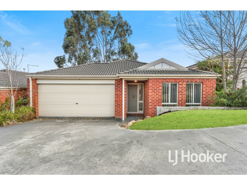3/12 McClenaghan Place, Pakenham VIC 3810
