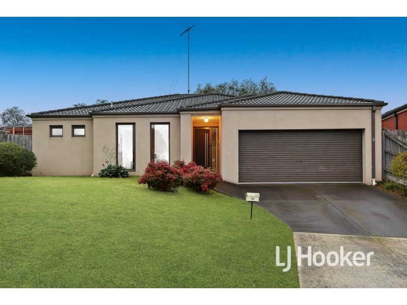 53 Leigh Drive, Pakenham VIC 3810
