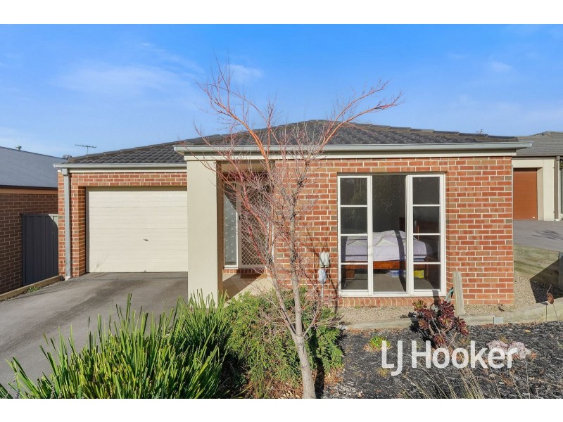 11 Blackburn Mews, Langwarrin VIC 3910