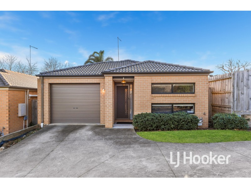 1/3 Springwater Drive, Drouin VIC 3818