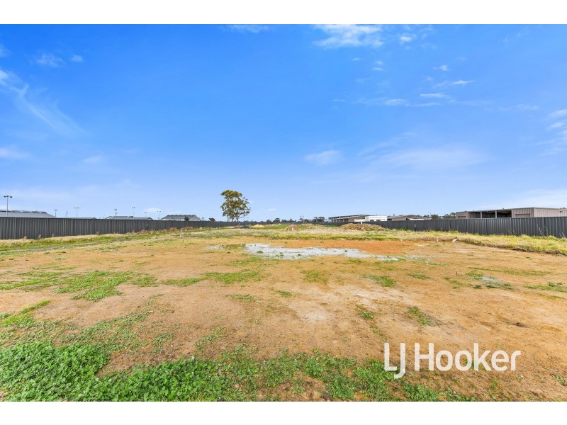 8 Sweeney Court, Tynong VIC 3813