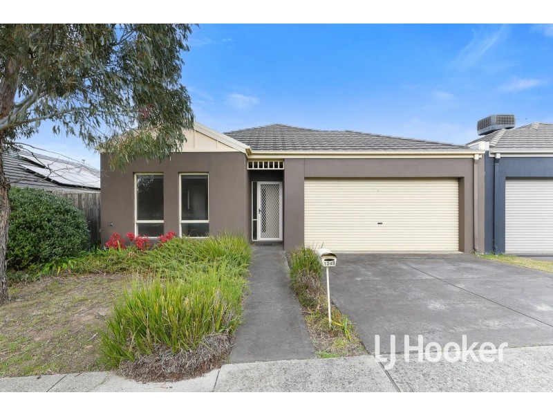 2/124 Ahern Road, Pakenham VIC 3810