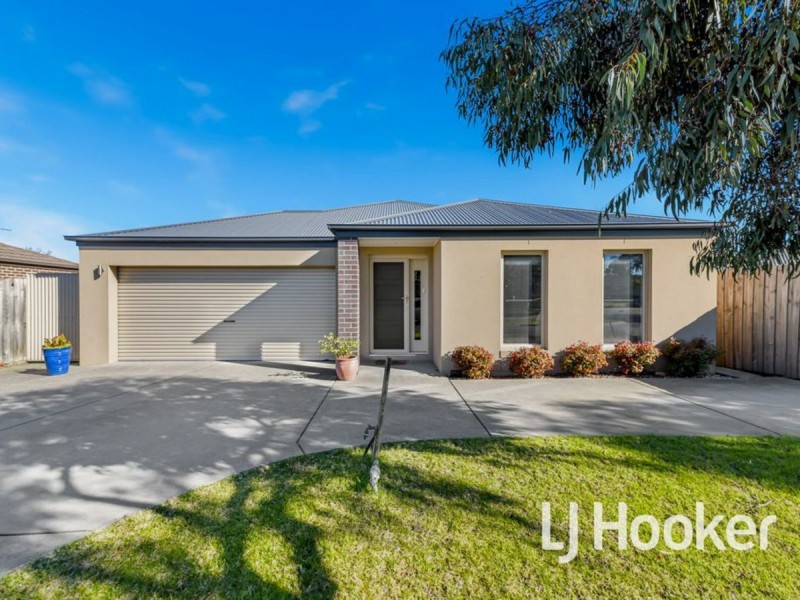 5 Cerreto Mews, Pakenham VIC 3810