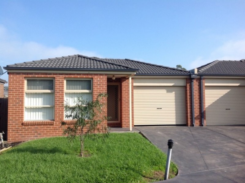 8/9 Shakespeare Court, Drouin VIC 3818