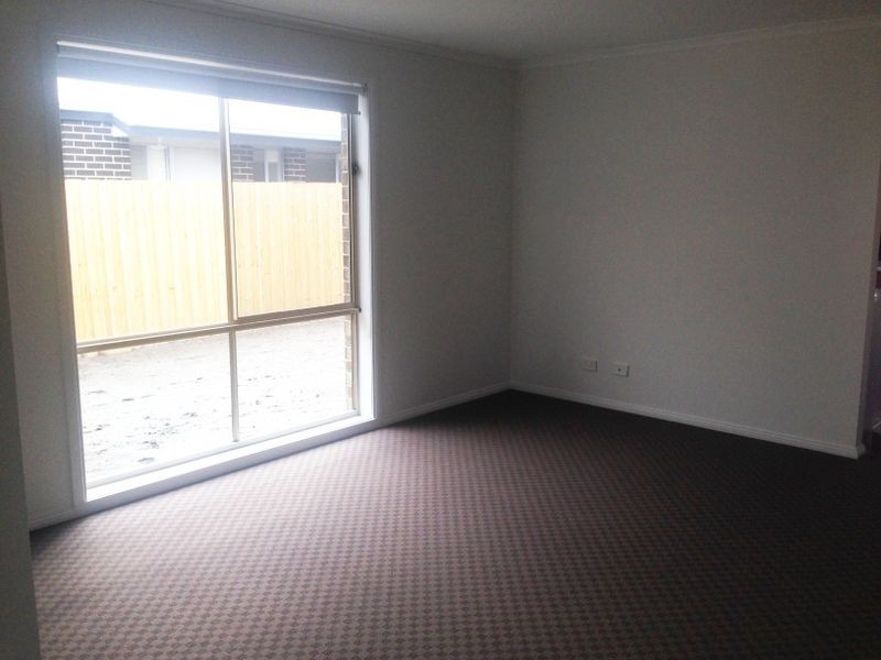 9 Tribuzi Close, Pakenham VIC 3810