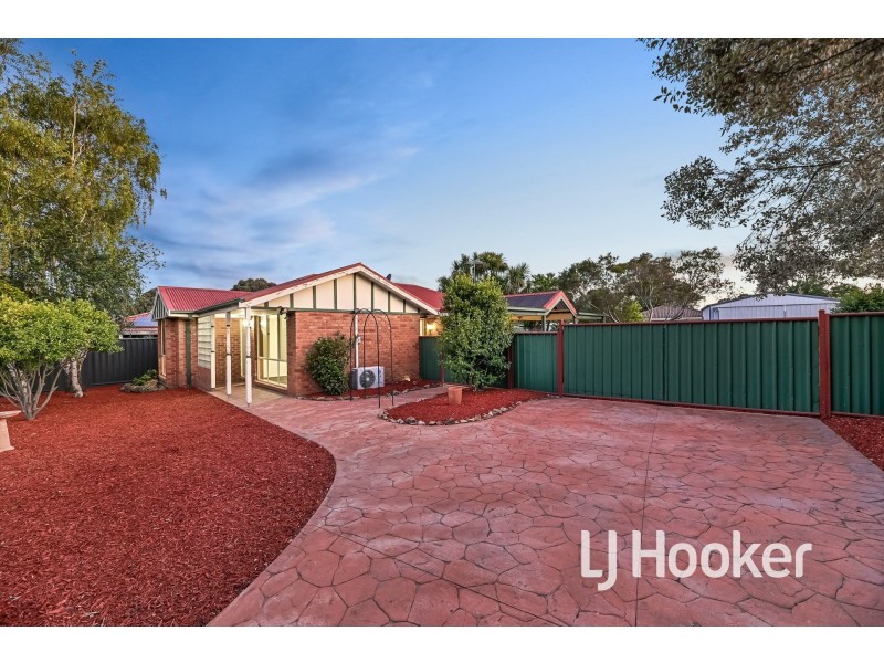 3 Rundell Way, Pakenham VIC 3810