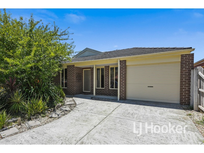 17 Grand Central Boulevard, Pakenham VIC 3810