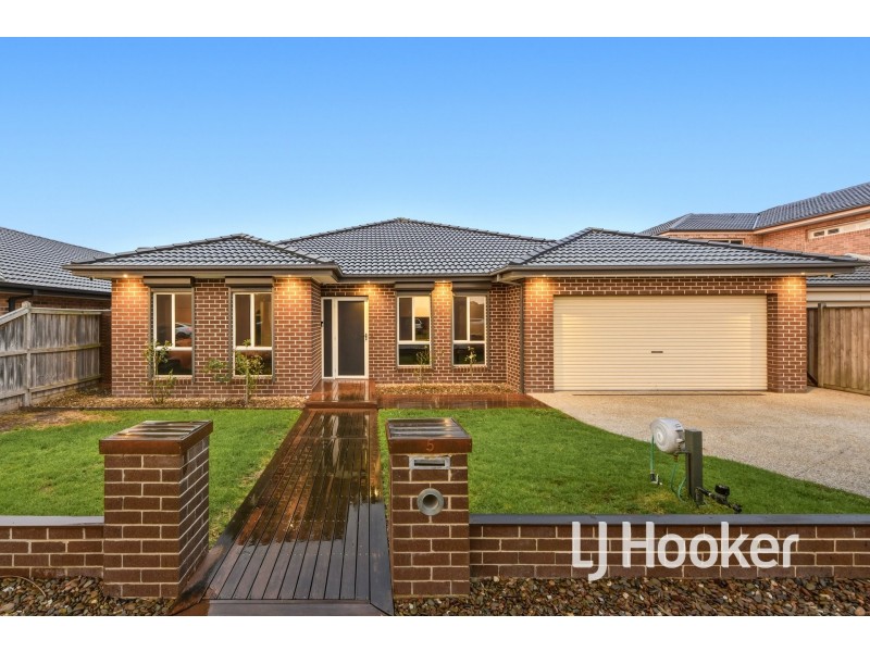 5 Greendale Boulevard, Pakenham VIC 3810