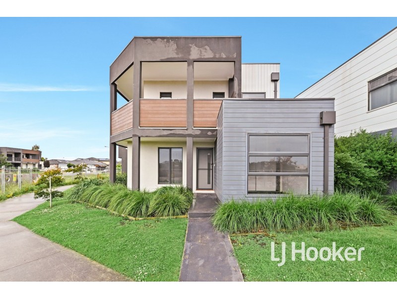 12/12 Sturt Court, Officer VIC 3809