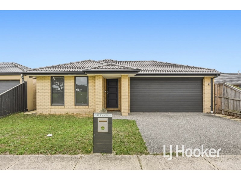5 Botany Way, Pakenham VIC 3810