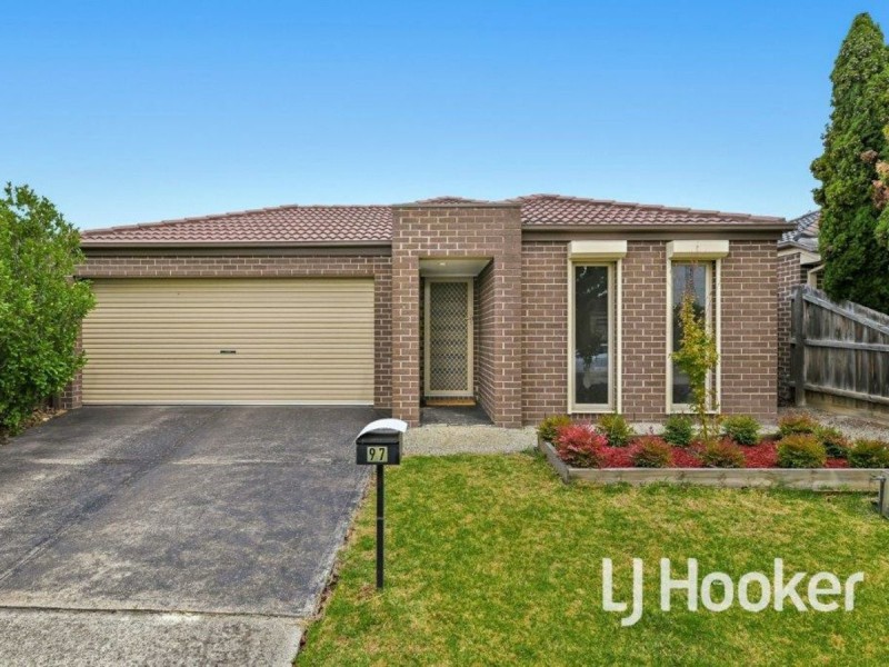 97 Melissa Way, Pakenham VIC 3810