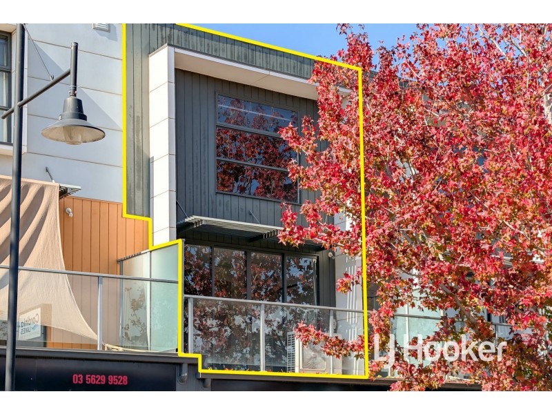 Unit 105/141 Windermere Boulevard, Pakenham VIC 3810