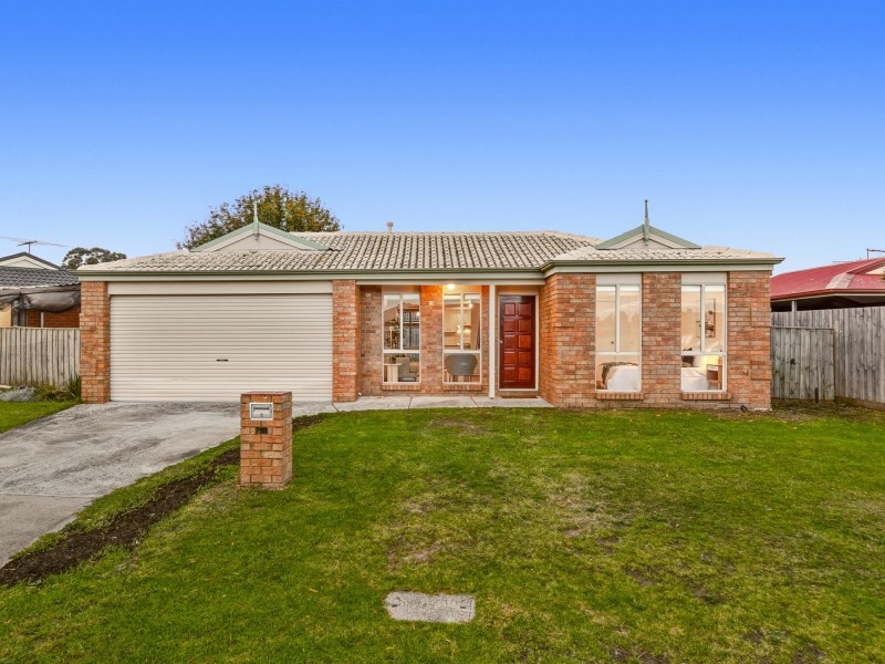 12 Maria Crescent, Pakenham VIC 3810