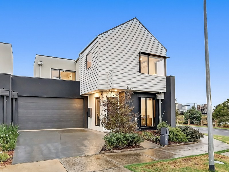 19 Crabtree Crescent, Berwick VIC 3806
