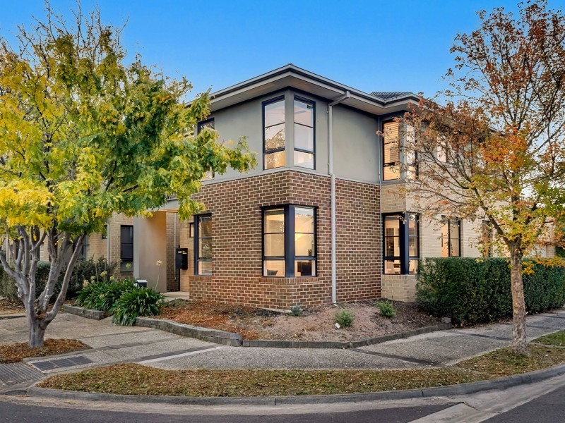 2 Harlesden Circuit, Pakenham VIC 3810