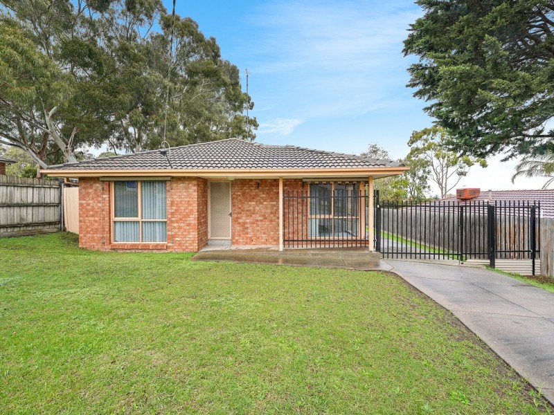 90 Eagle Drive, Pakenham VIC 3810