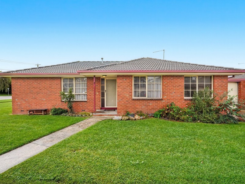 7/4 Guest Road, Pakenham VIC 3810