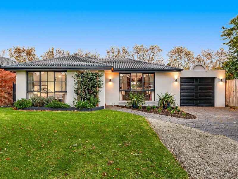 12 Nullica Court, Berwick VIC 3806