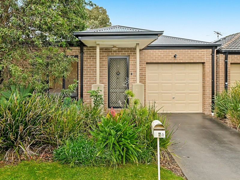 7/103 Army Road, Pakenham VIC 3810