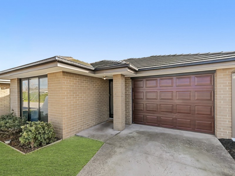 15 Manchester Circuit, Longwarry VIC 3816