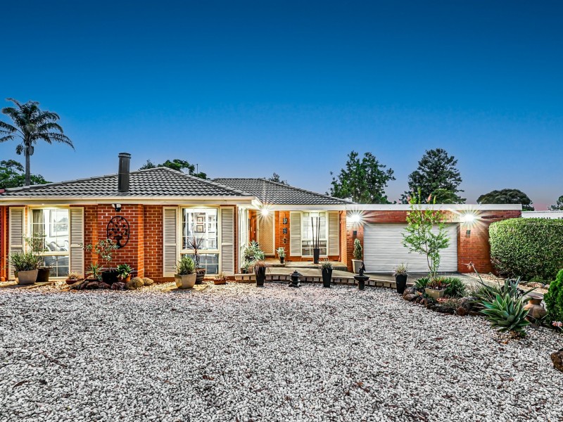 6 Robin Court, Pakenham VIC 3810