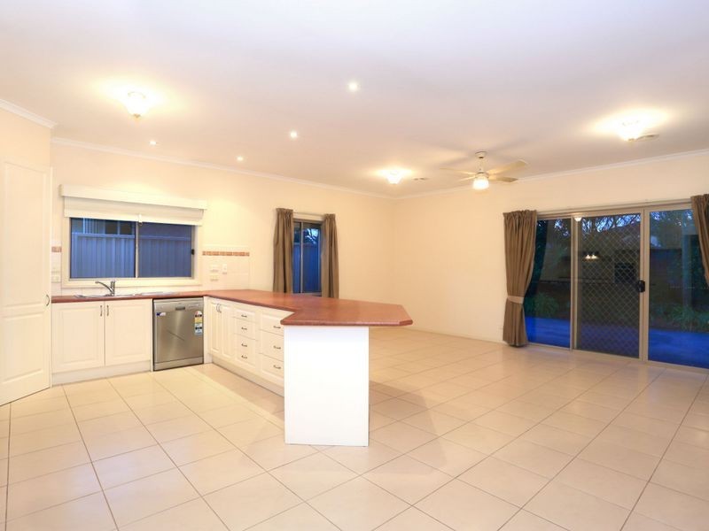 39 Spring Circuit, Pakenham VIC 3810