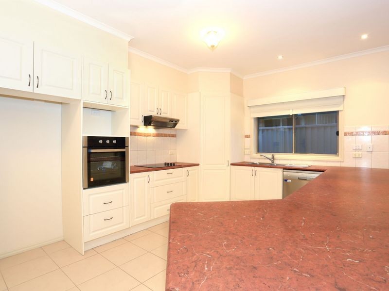 39 Spring Circuit, Pakenham VIC 3810