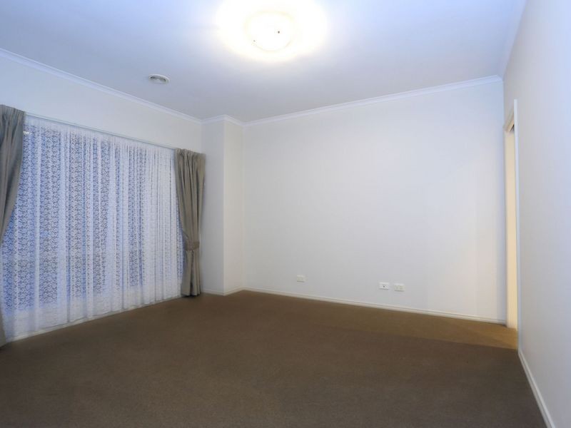 39 Spring Circuit, Pakenham VIC 3810