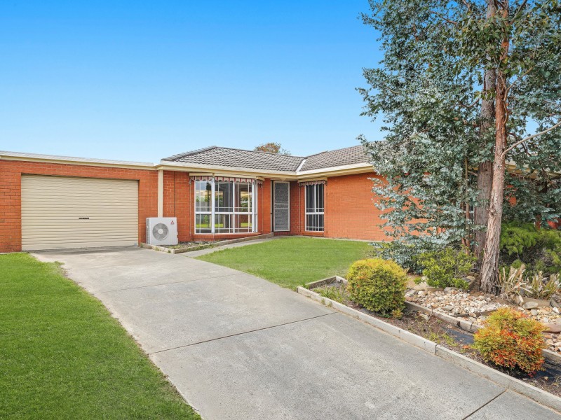 14 McNamara Court, Pakenham VIC 3810