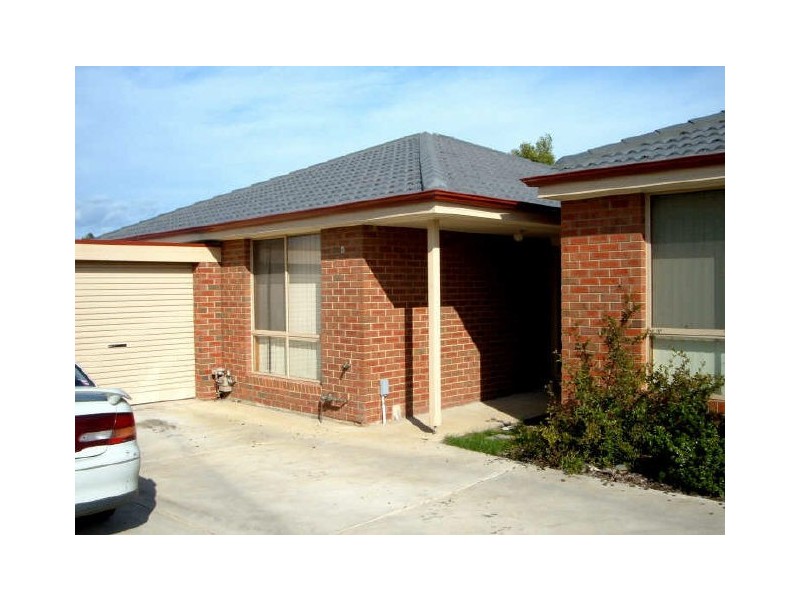 4/63 Pommel Street, Pakenham VIC 3810