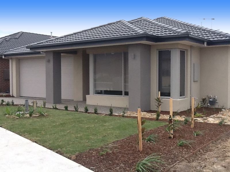 9 Franklin Way, Officer VIC 3809