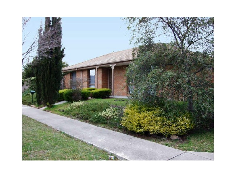 52 Meeking Drive, Pakenham VIC 3810