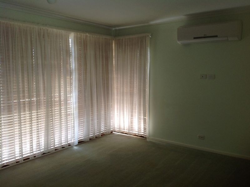 15 Diane Close, Pakenham VIC 3810