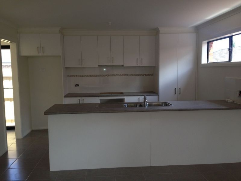 1/1-3 James Street, Pakenham VIC 3810